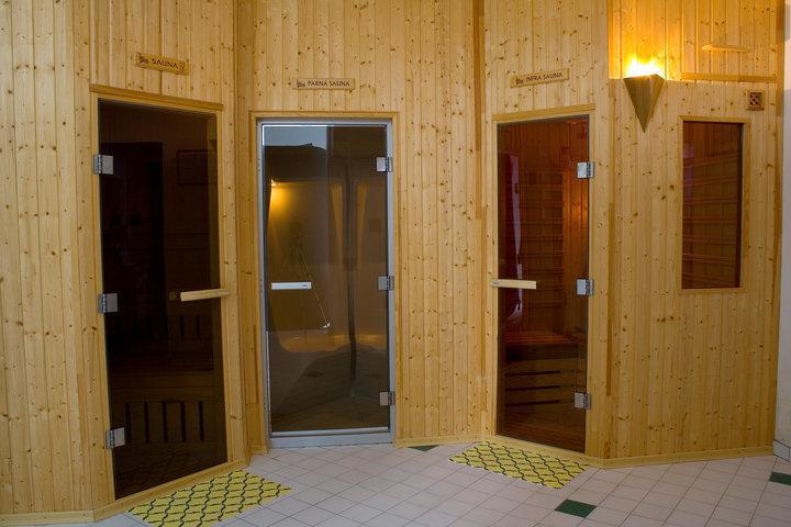 Penzion Platan Dunajská Streda エクステリア 写真